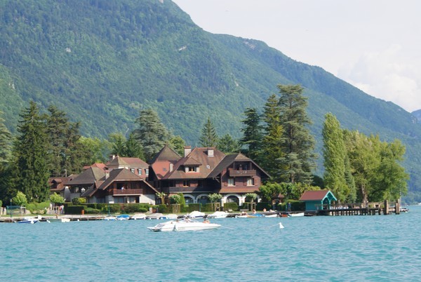 Auberge du pere bise vue du lac